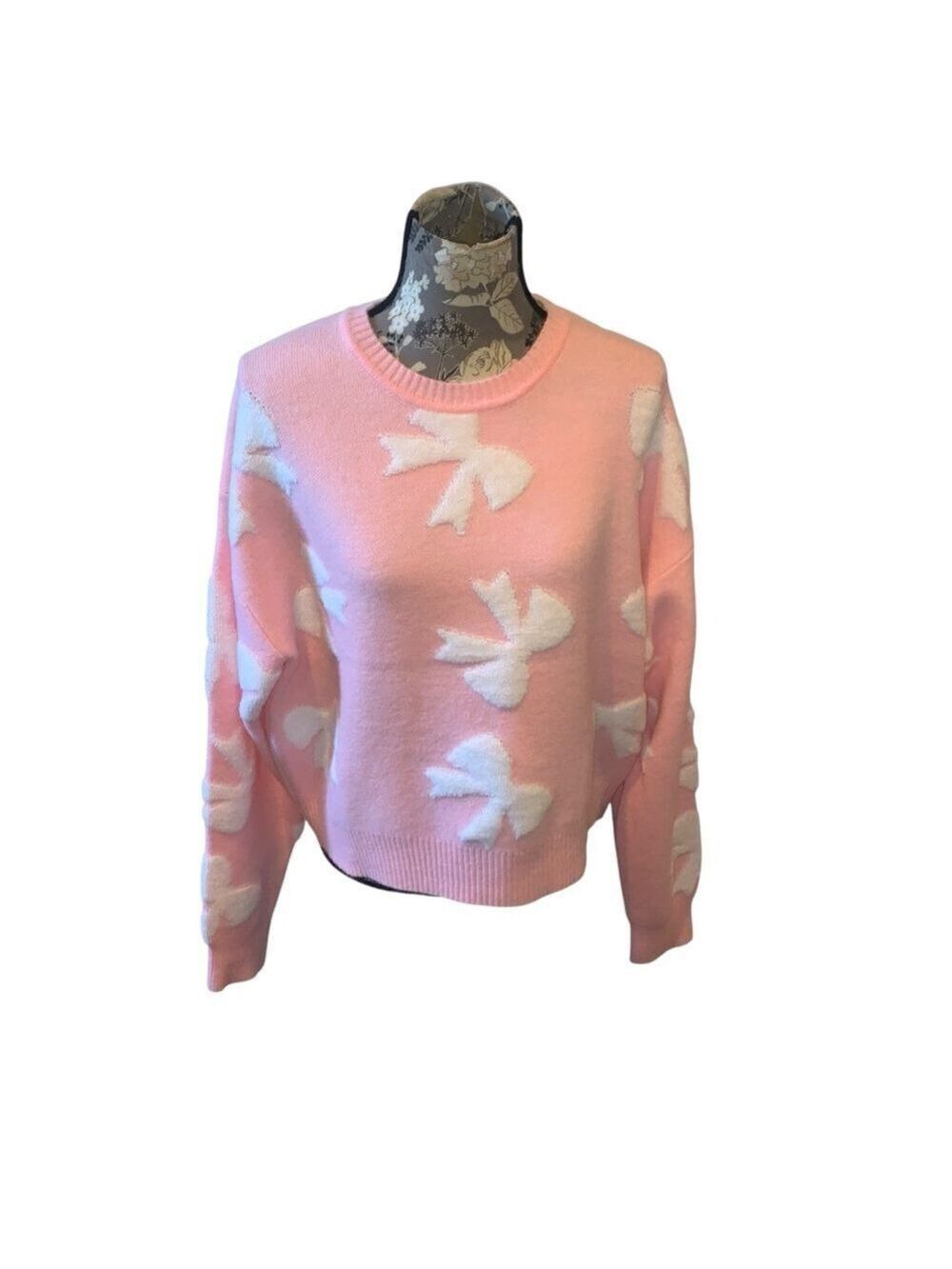 Pink Crewneck Sweater with White Bow Accents size Large NWT